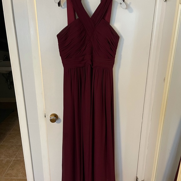 Bridesmaid/ Formal Dress Maroon - Picture 2 of 4